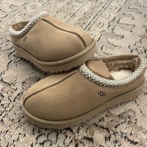 Ugh Tassman Slippers